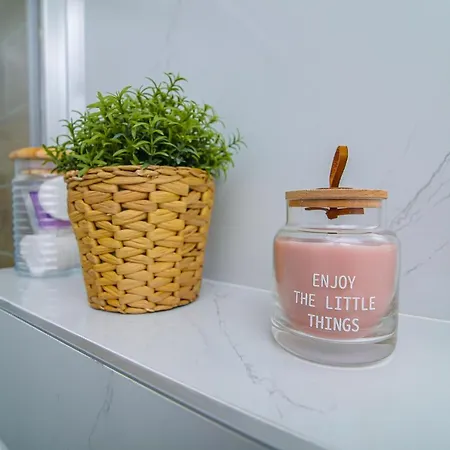 Narcis 18 - Novonamesten Sa Prelepim Panoramskim Pogledom דירה *