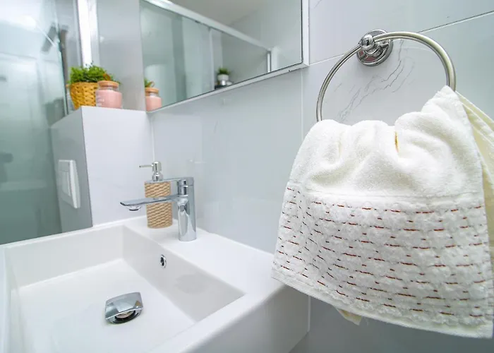 公寓 Narcis 18 - Novonamesten Sa Prelepim Panoramskim Pogledom *