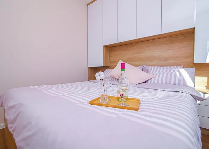 Narcis 18 - Novonamesten Sa Prelepim Panoramskim Pogledom 公寓 *