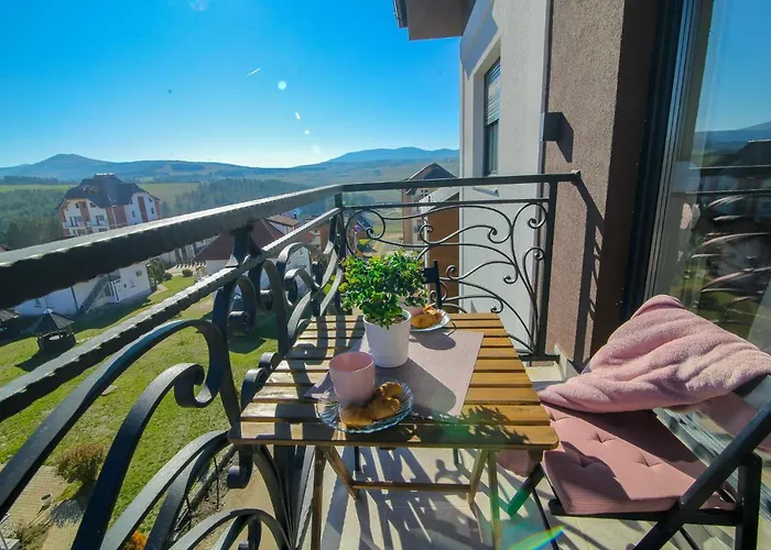 Narcis 18 - Novonamesten Sa Prelepim Panoramskim Pogledom 公寓 兹拉蒂博尔