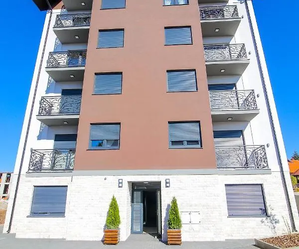 Narcis 18 - Novonamesten Sa Prelepim Panoramskim Pogledom 兹拉蒂博尔